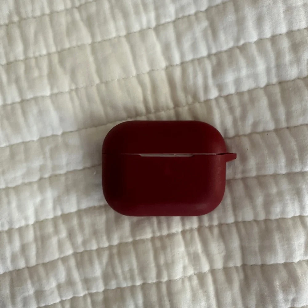 Apple Wireless Earbuds with Charging Case - White
